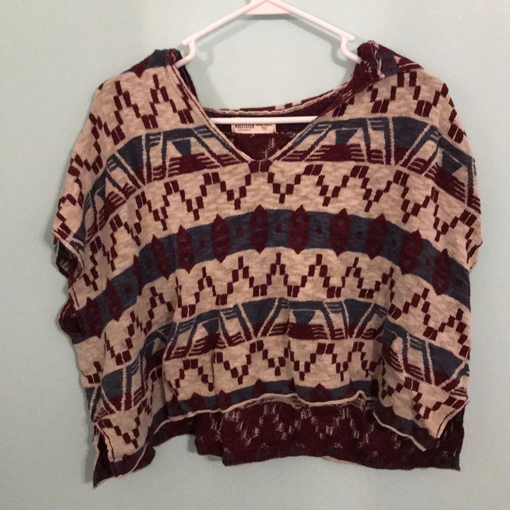 Hollister hooded cropped tee